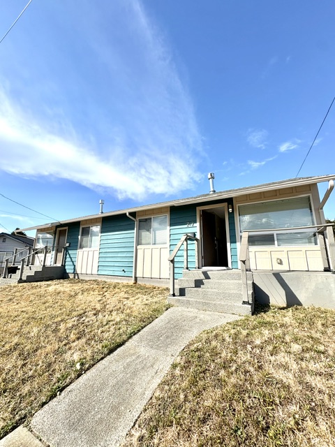 212 Lebo Boulevard