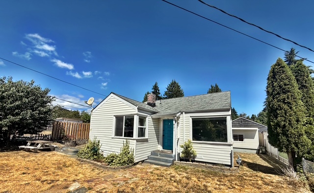 821 South Summit Avenue